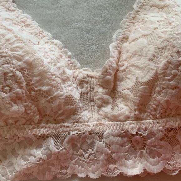 Jessica Simpson Lace Bralette - Picture 5 of 11